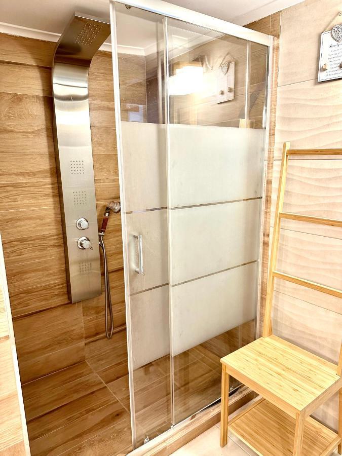 Cozy Apartment With Parking Near The City Center Афіни Екстер'єр фото